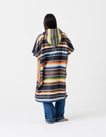 SLOWTIDE Santana Quick-Dry Poncho Alternative Image