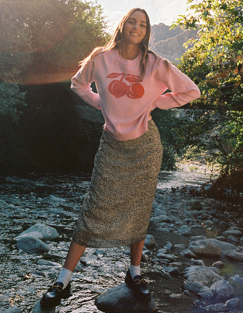 NOISY MAY Cera Cherry Womens Crewneck Sweater image number 5