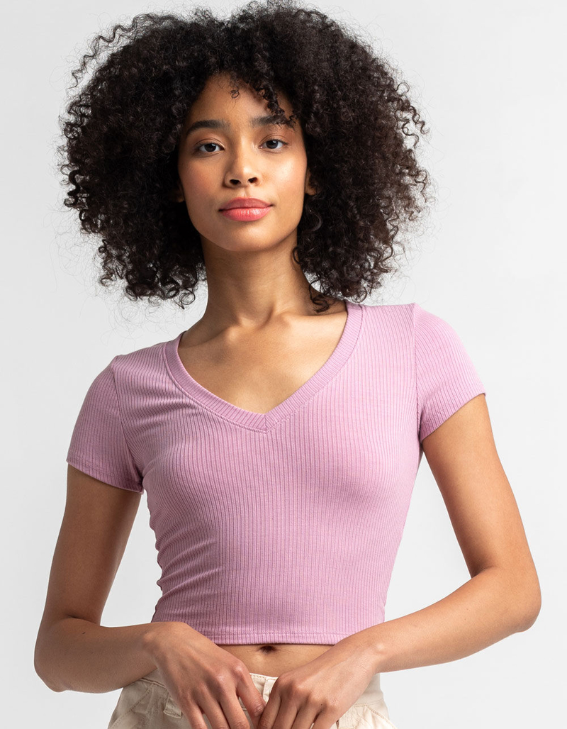 DESTINED Womens Lilac Ribbed V-Neck Crop Tee image number 0