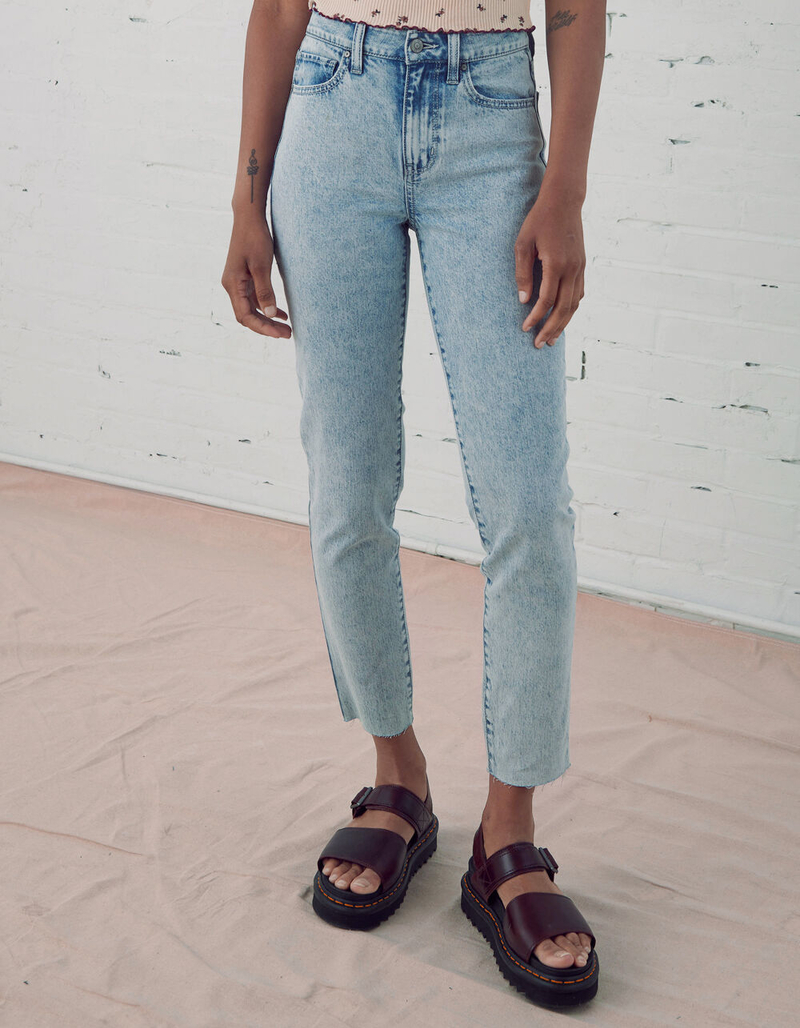 RSQ Vintage Womens Acid Wash Mom Jeans image number 5