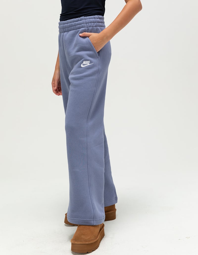 NIKE Sportswear Club Girls Wide Leg Fleece Pants image number 3