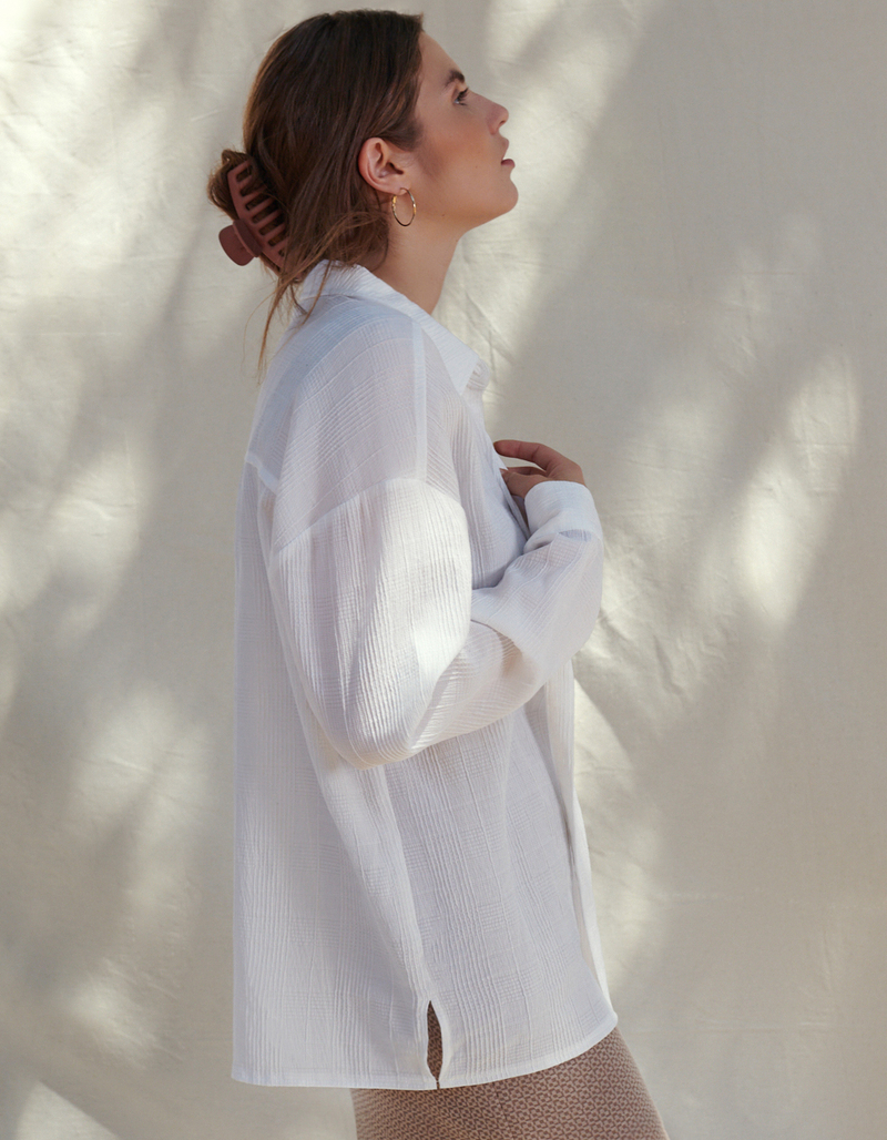 WEST OF MELROSE Womens Button Up Shirt image number 1