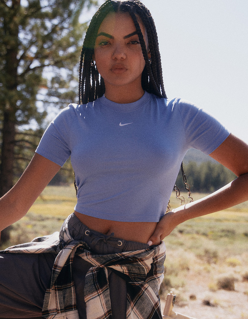 NIKE Sportswear Essential Slim Crop Womens Tee image number 0