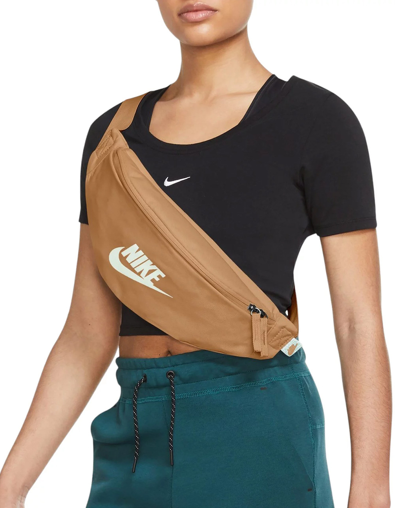 NIKE Heritage Waist Pack  image number 2