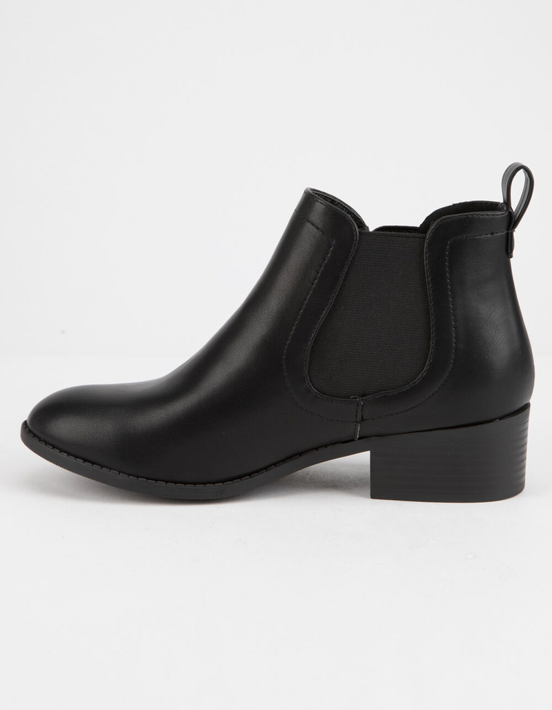 CITY CLASSIFIED Chelsea Black Womens Booties image number 2