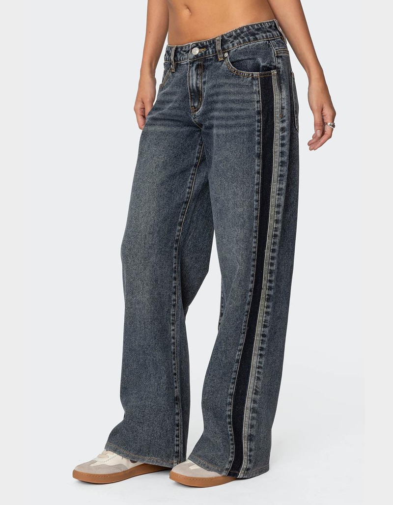 EDIKTED Contrast Panel Low Rise Jeans image number 3