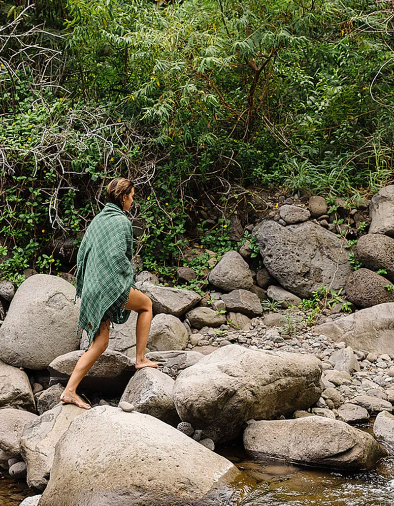 SLOWTIDE Garner Throw Blanket image number 2