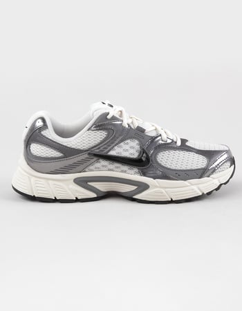 NIKE V5 RNR Mens Shoes Primary Image