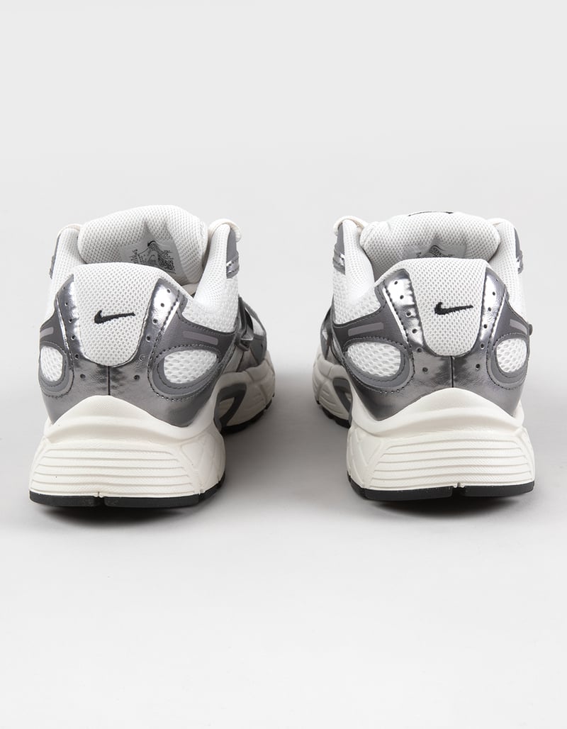 NIKE V5 RNR Mens Shoes image number 3