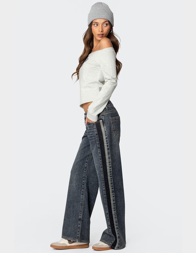 EDIKTED Contrast Panel Low Rise Jeans image number 2