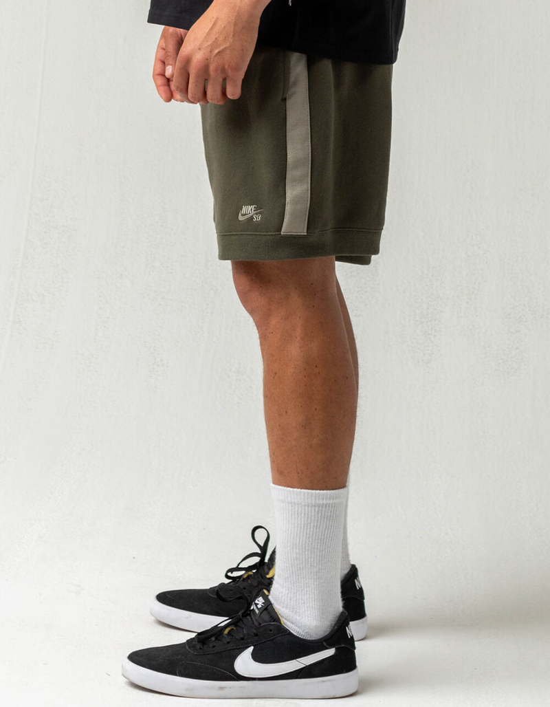 NIKE SB Mens Sweat Shorts image number 2