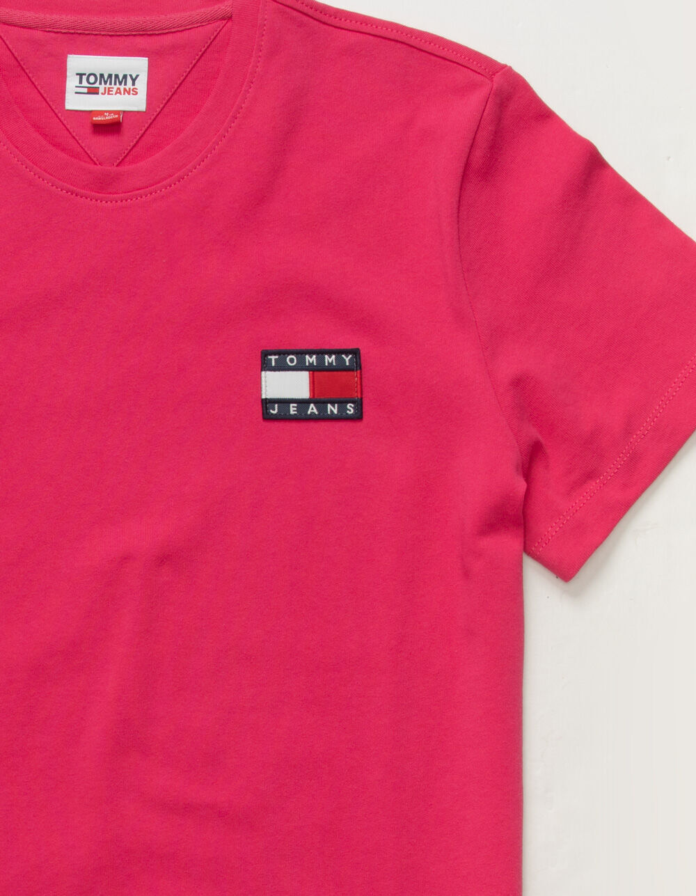 TOMMY JEANS Tommy Badge Mens Hot Pink T 