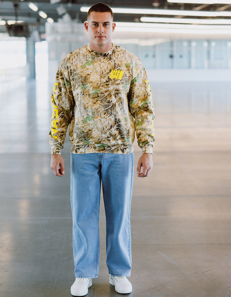 TILLYS x NASCAR Camo Mens Crewneck Sweatshirt image number 4