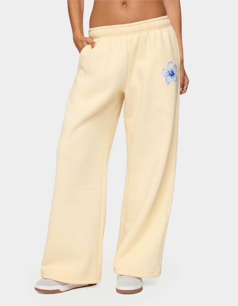 EDIKTED Tropical Bloom Sweatpants image number 0