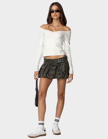 EDIKTED Nattie Off Shoulder V-Neck Top Alternative Image