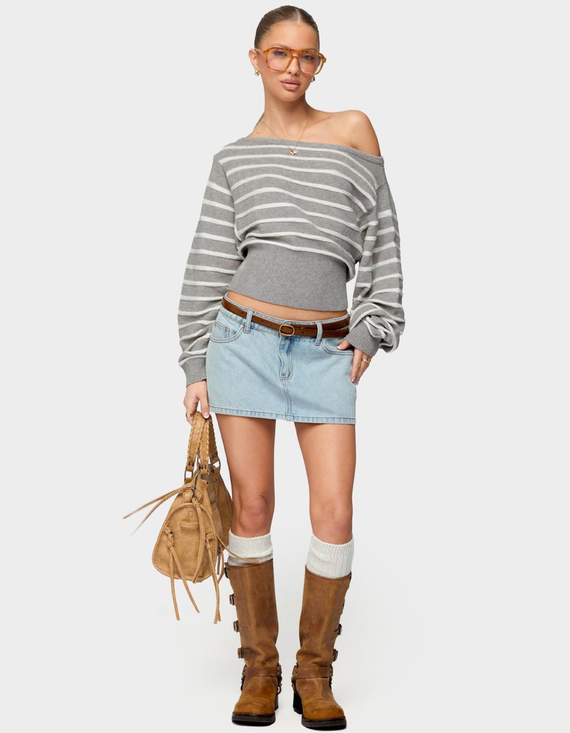 EDIKTED Mika Off Shoulder Oversized Sweater image number 4