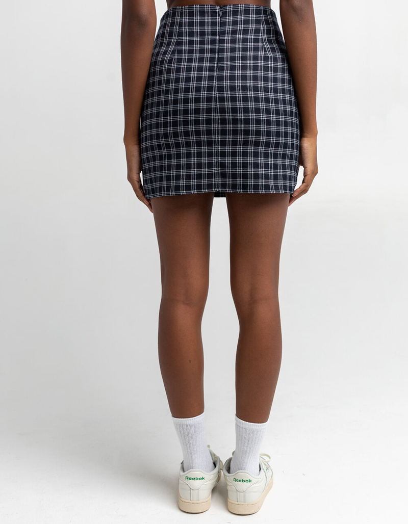 FULL TILT Womens Plaid Notch Skirt image number 3