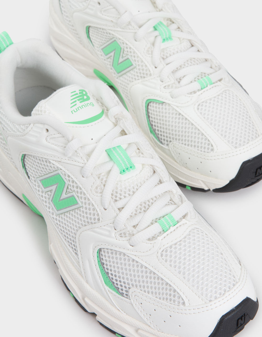 ◎新品未使用　New Balance 530 New Balance 530 Athletic Shoe - White / Silver Metallic
