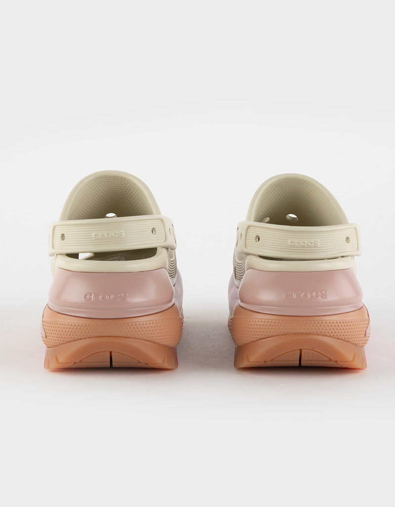 CROCS Classic Mega Crush Color Dip Womens Clogs image number 3