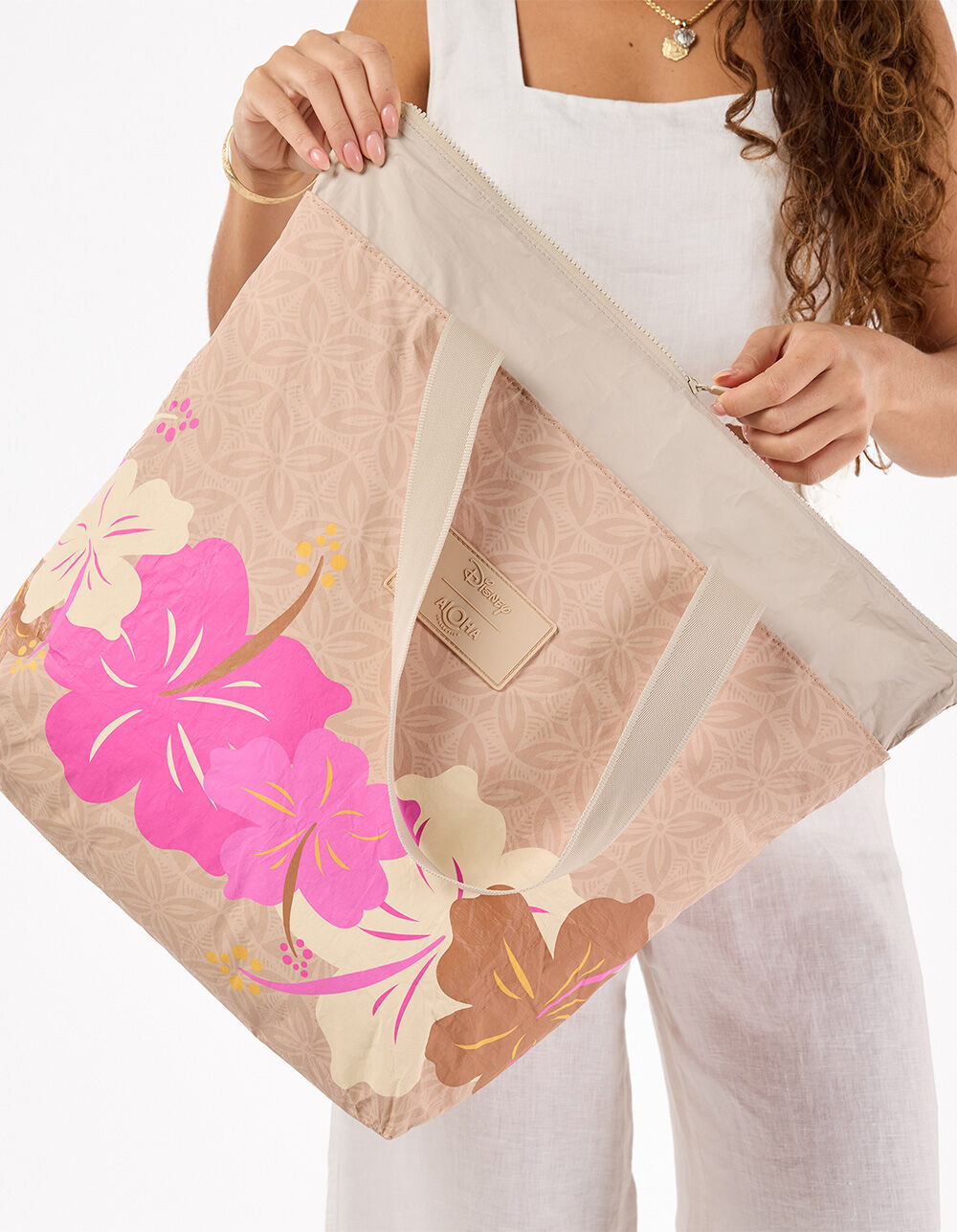 ALOHA Collection x Disney Moana Lei Day Day Tripper Tote Bag