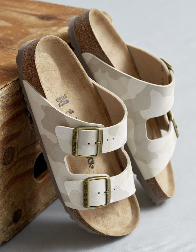 BIRKENSTOCK Arizona Womens Desert Soil Camo Sand Slide Sandals image number 3