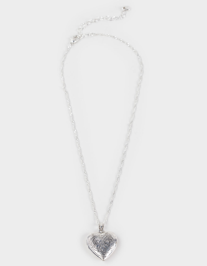 FULL TILT Heart Pendant Necklace image number 0