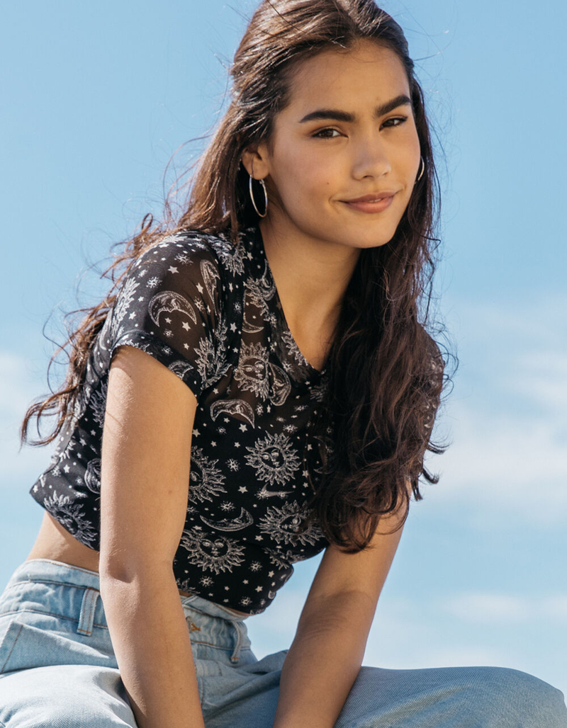 FULL TILT Printed Womens Black Mesh Baby Tee image number 0