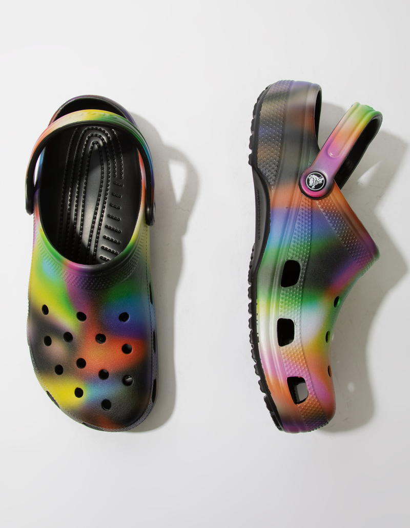 CROCS Classic Unisex Graphic Clogs image number 4