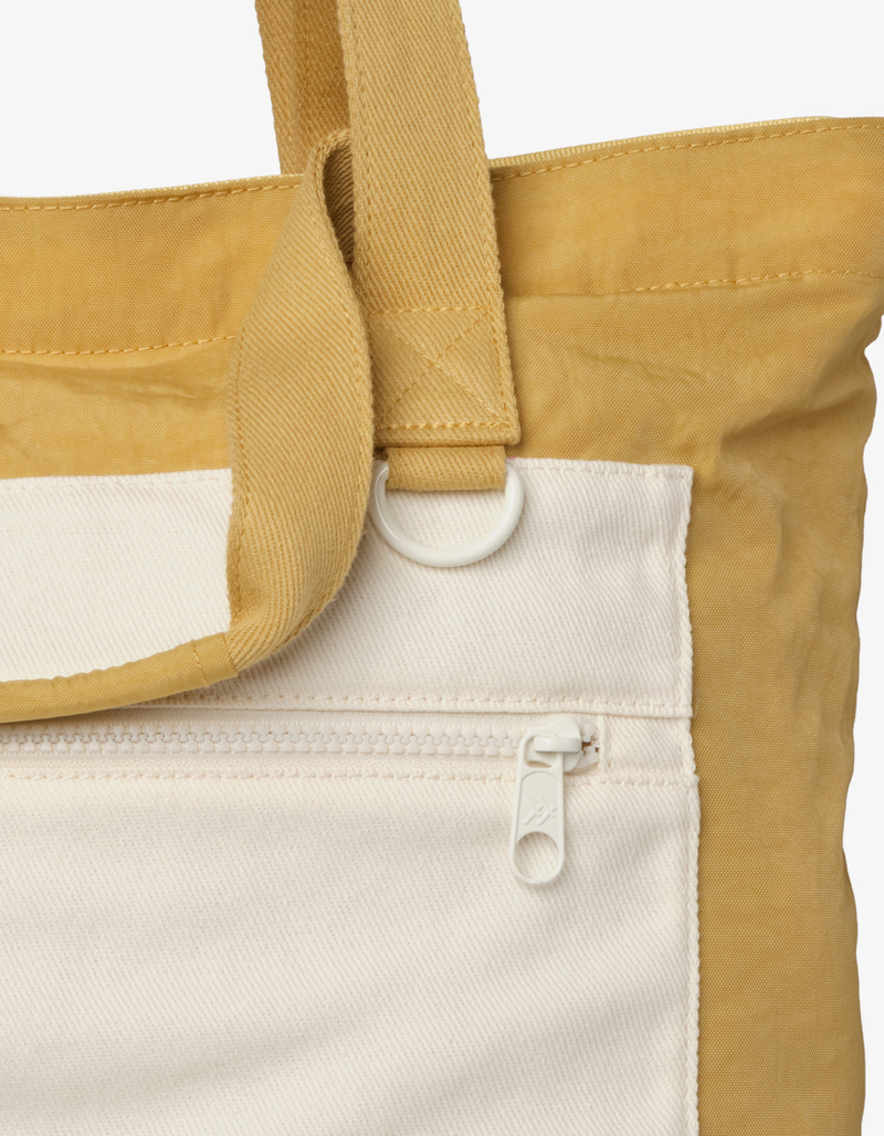 THREAD Goldie Utility Tote image number 2