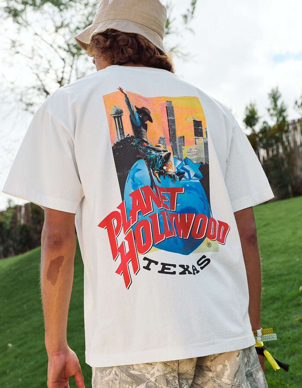 PLANET HOLLYWOOD Dallas Cowboy Mens Boxy Tee - WHITE | Tillys