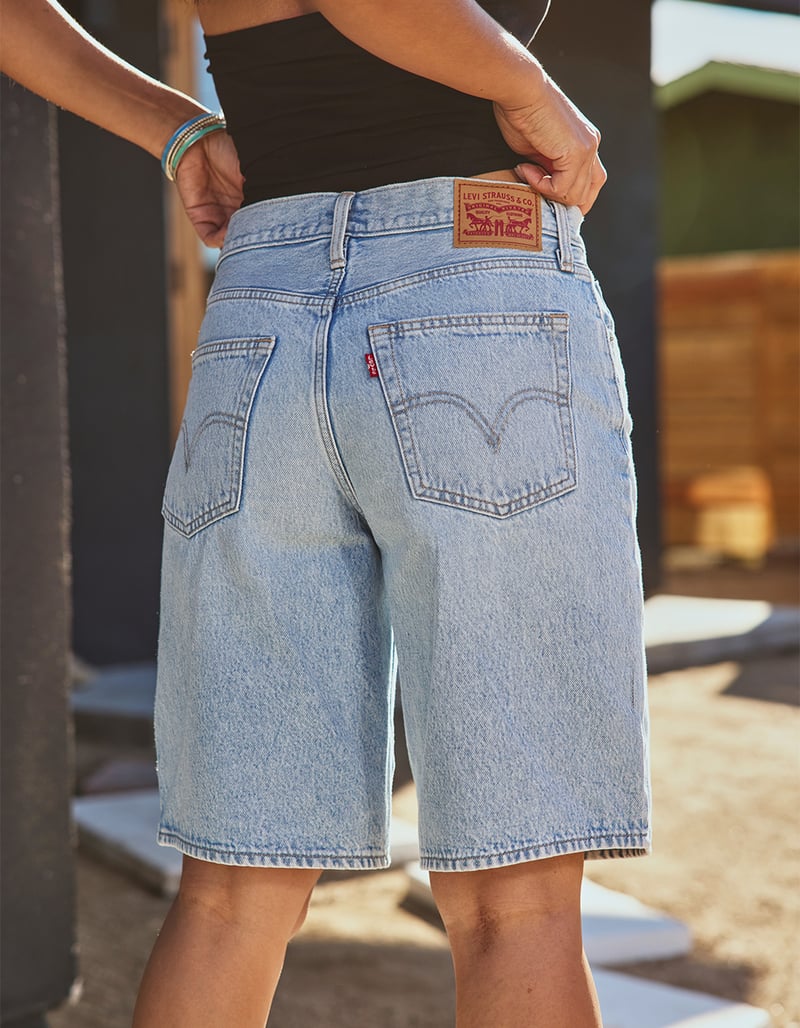 LEVI'S Womens Middy Jorts - Abraided Art image number 5