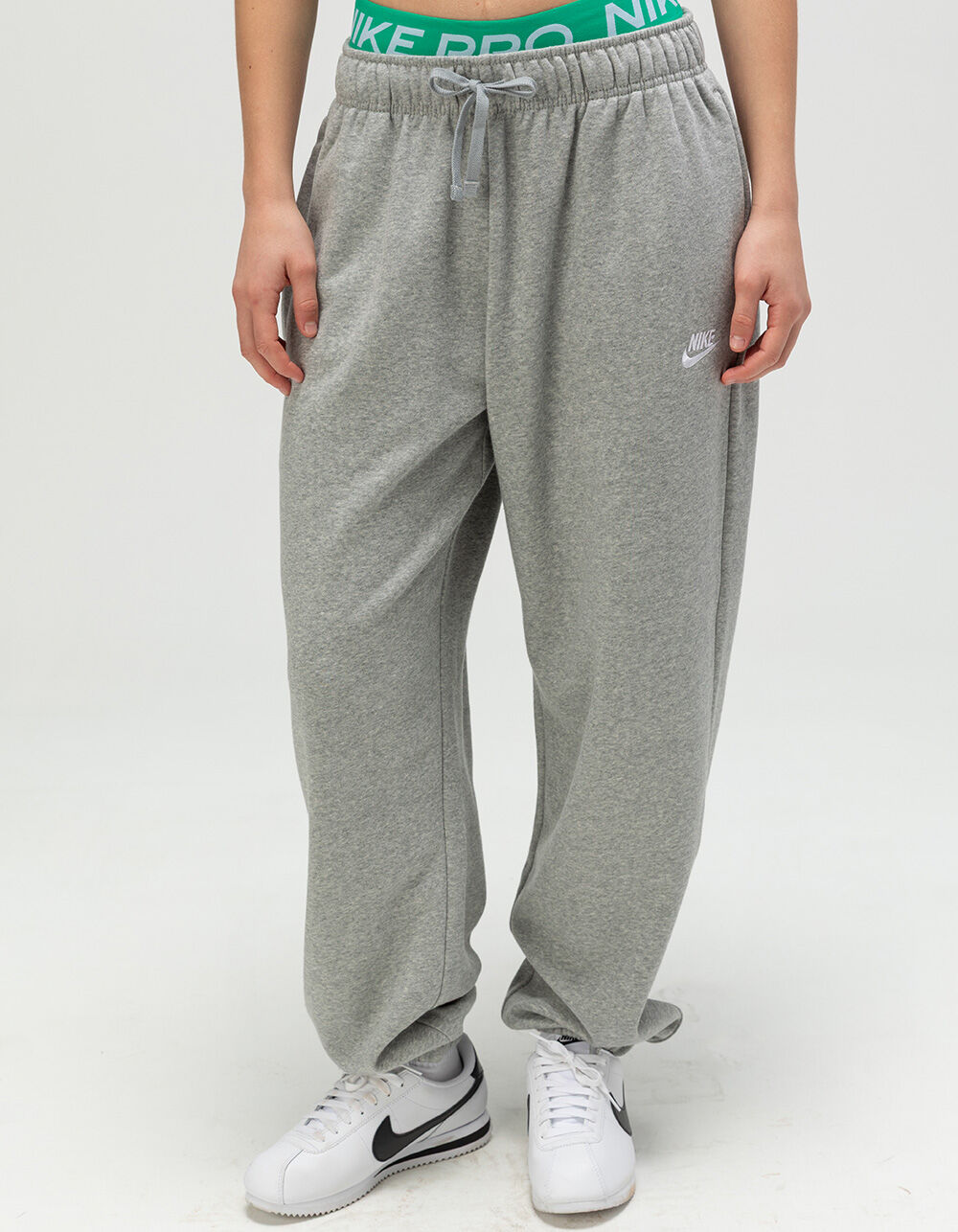 nike womens oversized joggers
