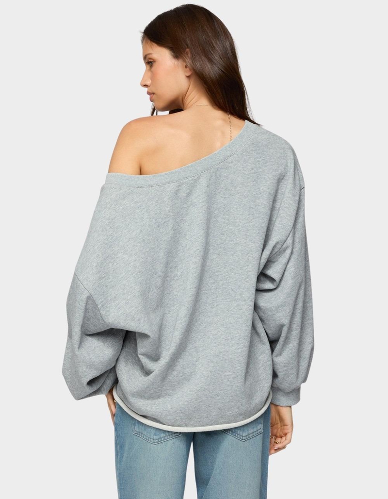 EDIKTED Winfred Oversized V-Neck Sweatshirt image number 2