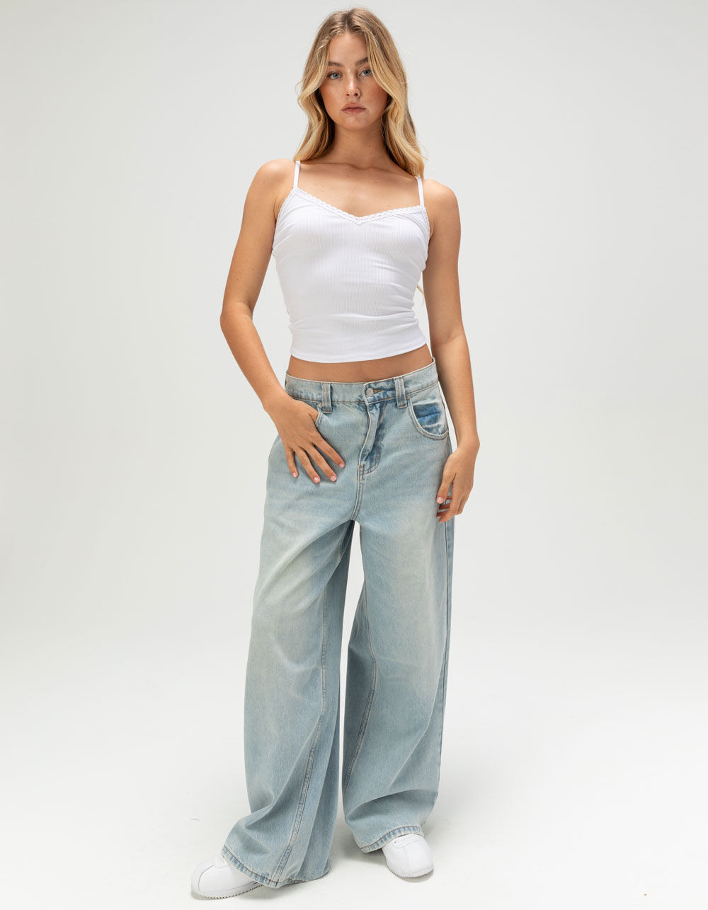 BOZZOLO V-Neck Lace Trim Womens Tank Top - WHITE | Tillys