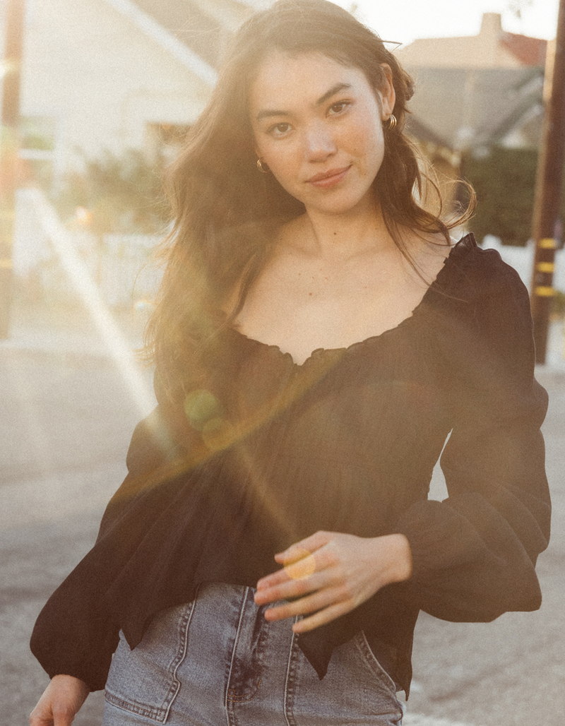 RSQ Womens Textured Hanky Top image number 0