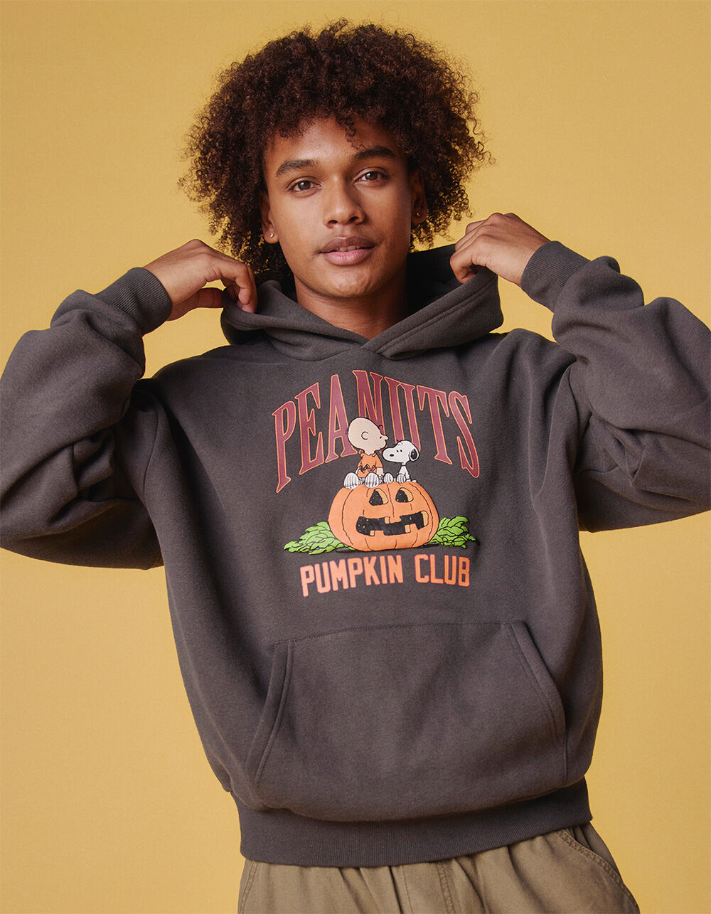 RSQ x Peanuts Pumpkin Club Mens Oversized Hoodie - DARK GRAY - M