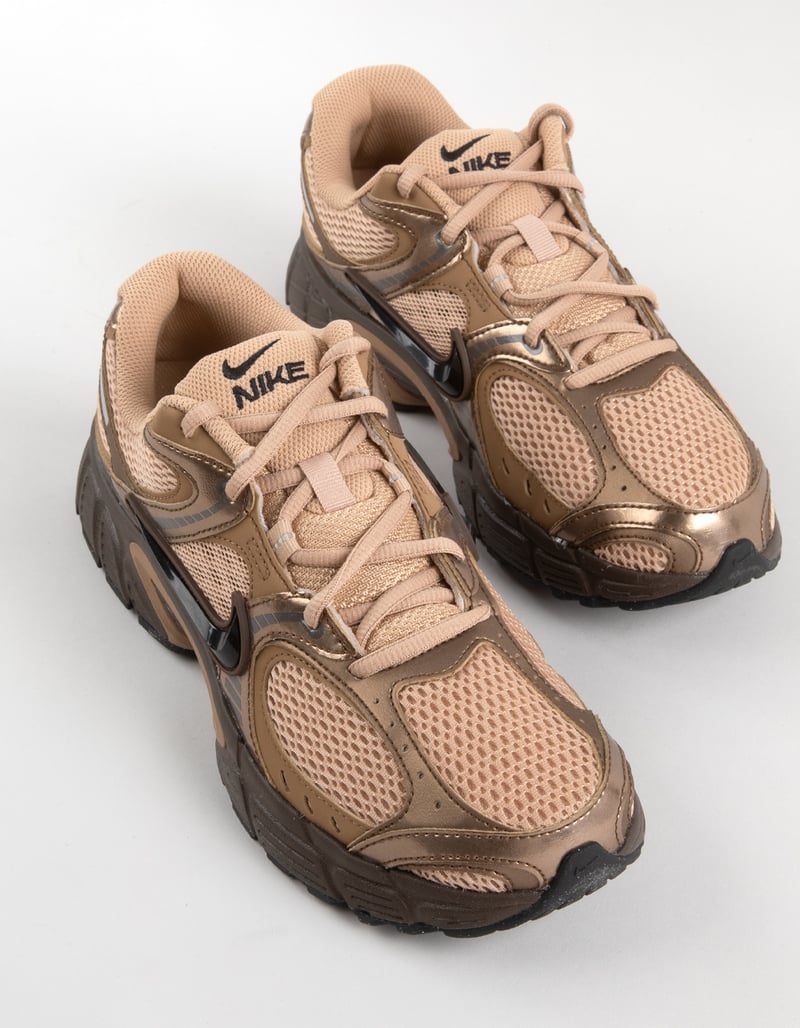 NIKE V5 RNR Mens Shoes image number 4