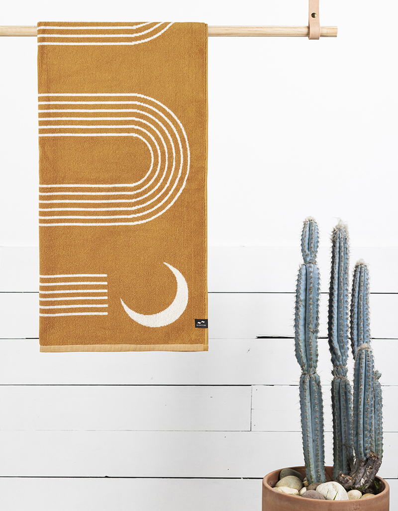 SLOWTIDE x Real Fun, Wow! Bath Towel image number 1