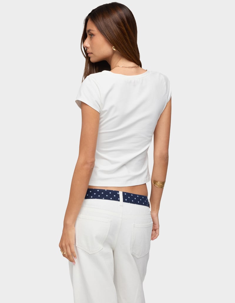 EDIKTED Penelopy Overlap V-Neck Tee image number 2