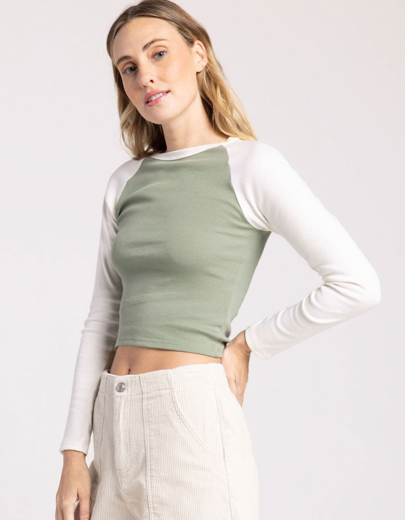 FULL TILT Womens Solid Raglan Tee image number 1