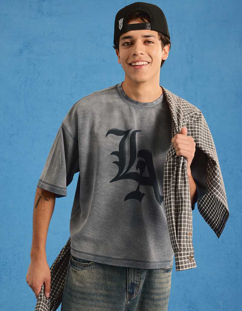 RSQ Mens Textured Baggy Crop Tee image number 3
