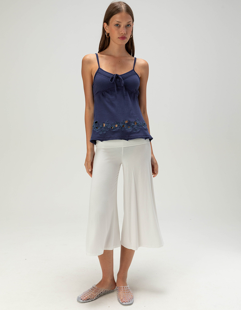 FULL TILT Womens Embroidered Babydoll Top image number 4