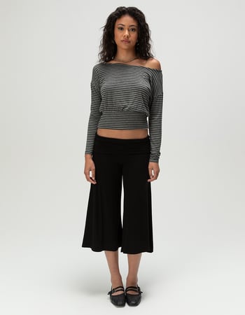 FULL TILT Womens Low Rise Gaucho Pants Primary Image