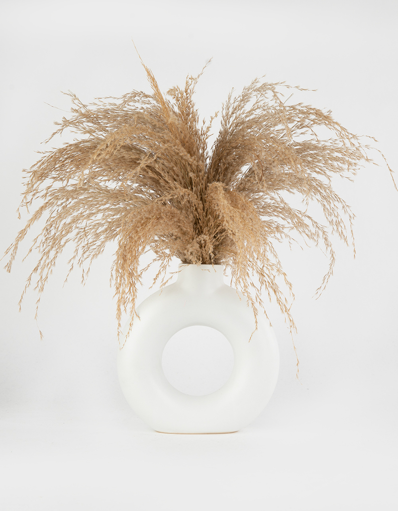 Dried Pampas In Donut Vase image number 0