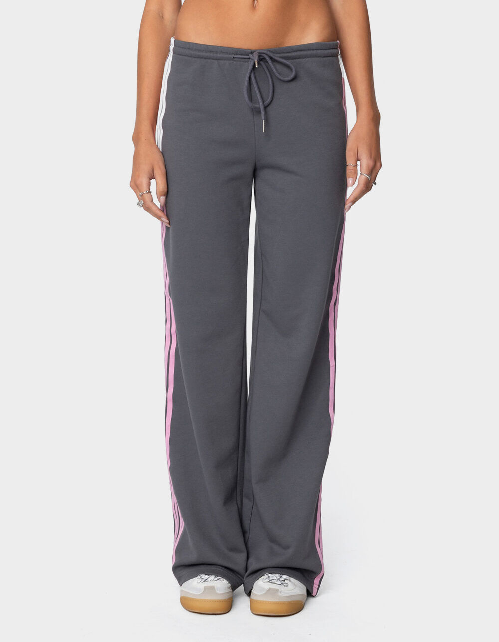 EDIKTED Averie Contrast Striped Sweatpants - GRAY | Tillys