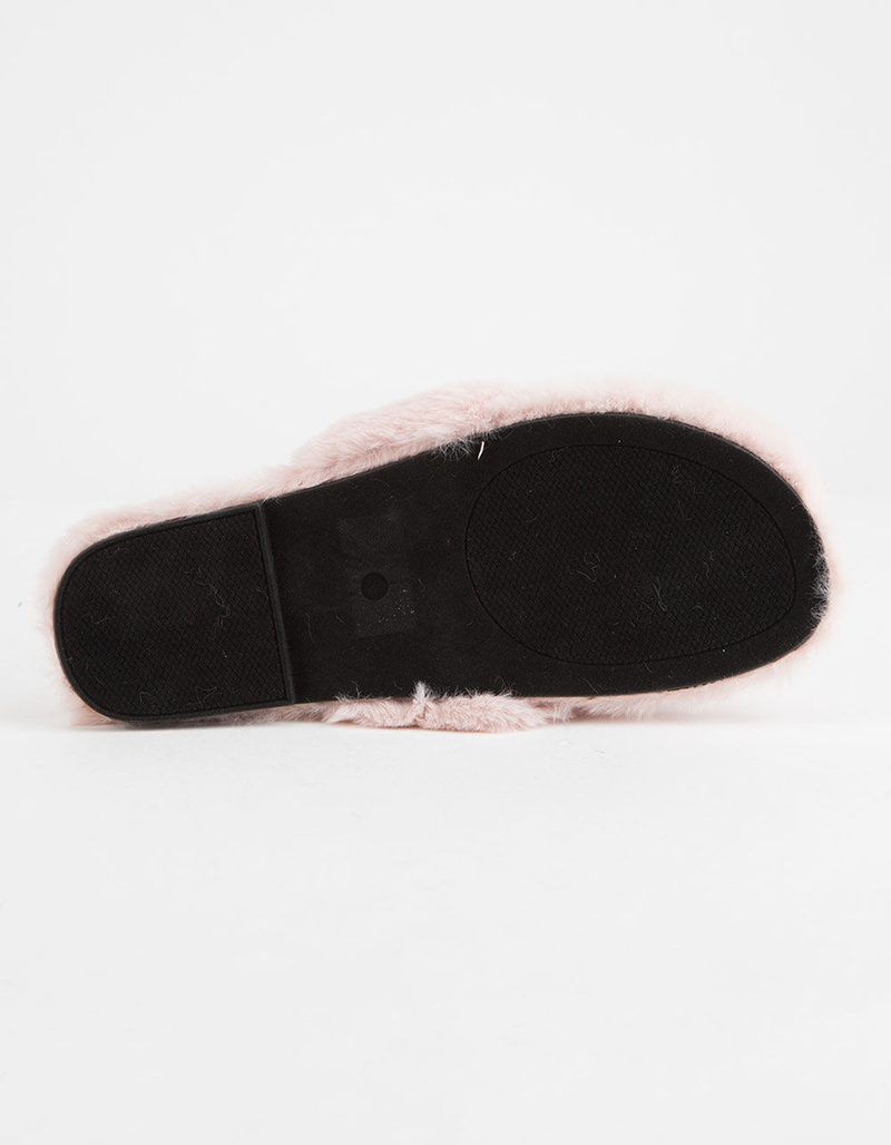 QUPID Faux Fur 3 Point Blush Womens Slipper Flip Flops image number 4