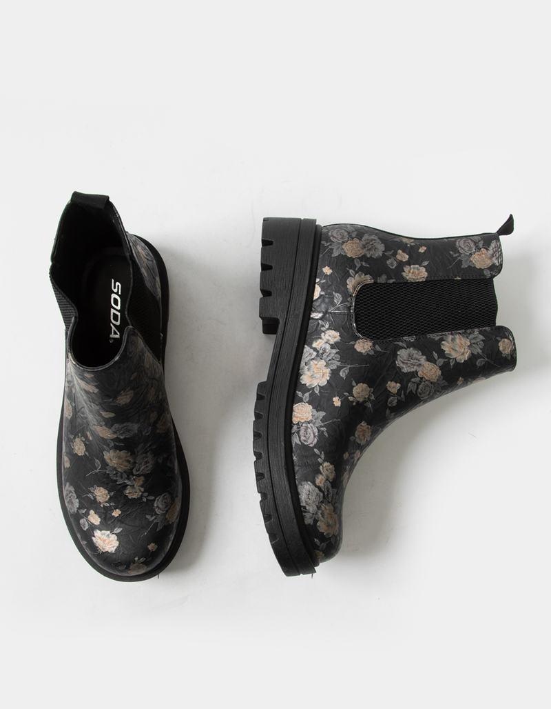 SODA Flat Womens Chelsea Boots image number 4