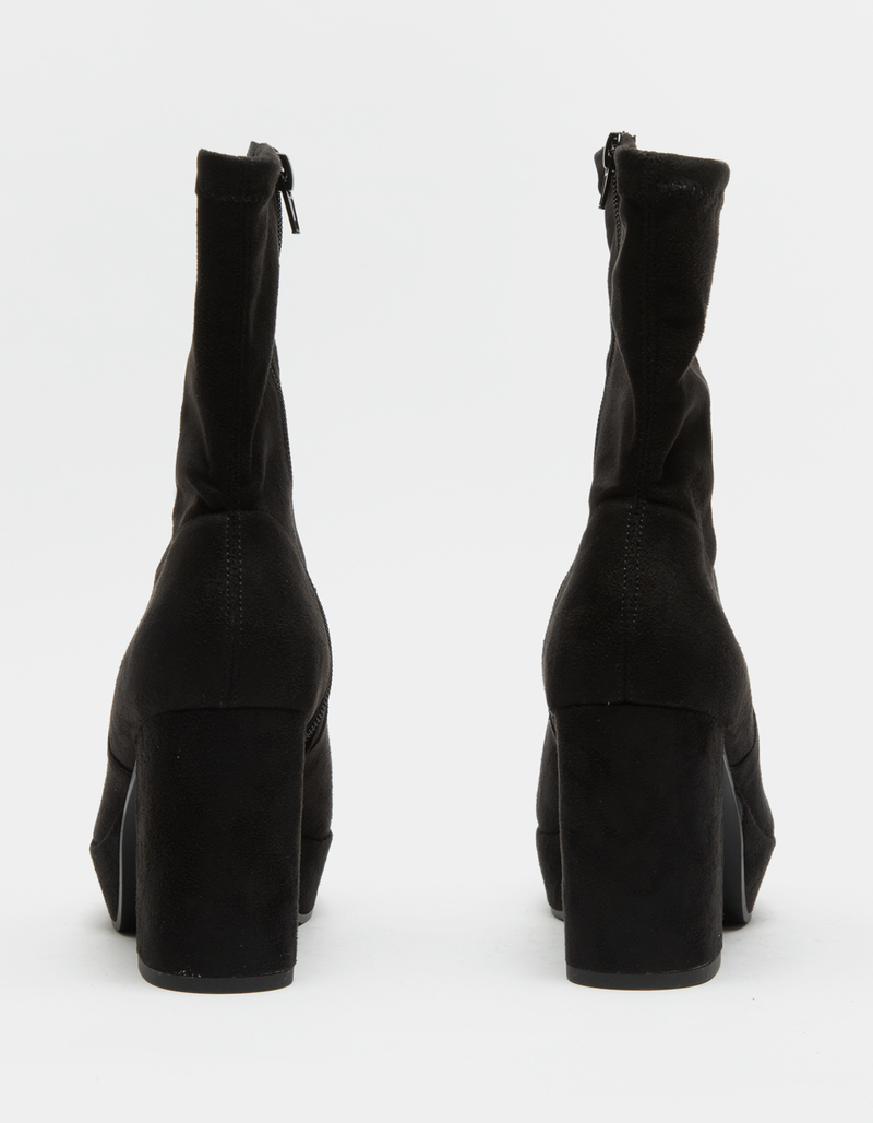 SODA Faux Suede Womens Ankle Booties image number 3