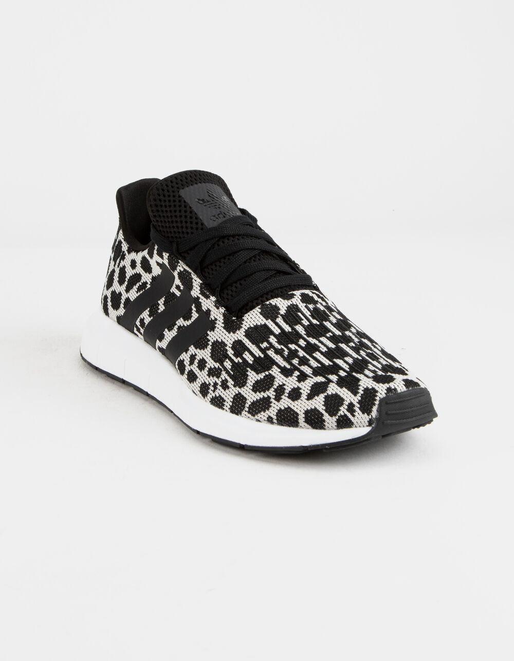ADIDAS Swift Run Womens Shoes - BLKWH 