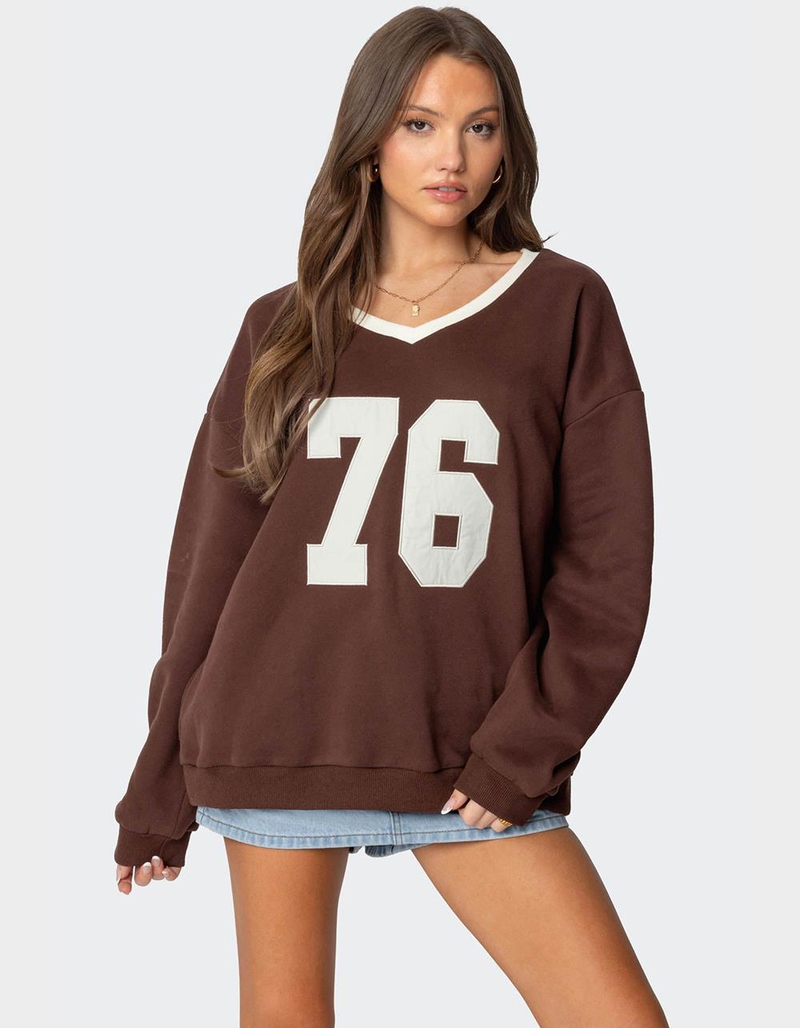 EDIKTED 76 Oversized V-Neck Sweater image number 0